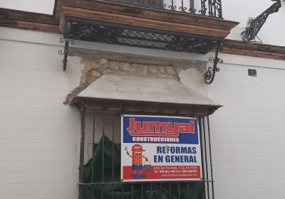 Reparación de fachadas y tejados en edificios / Repair of facades and roofs in buildings
