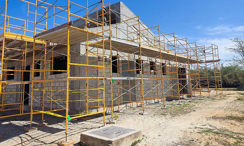 Construcción de estructuras de viviendas o locales en la provincia Cádiz